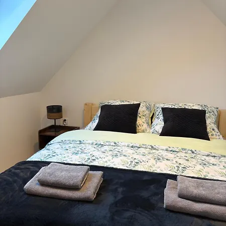 Tam Gdzie Rosna Poziomki *